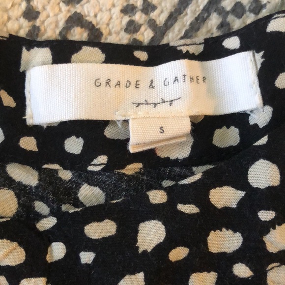 Black top - Picture 4 of 4